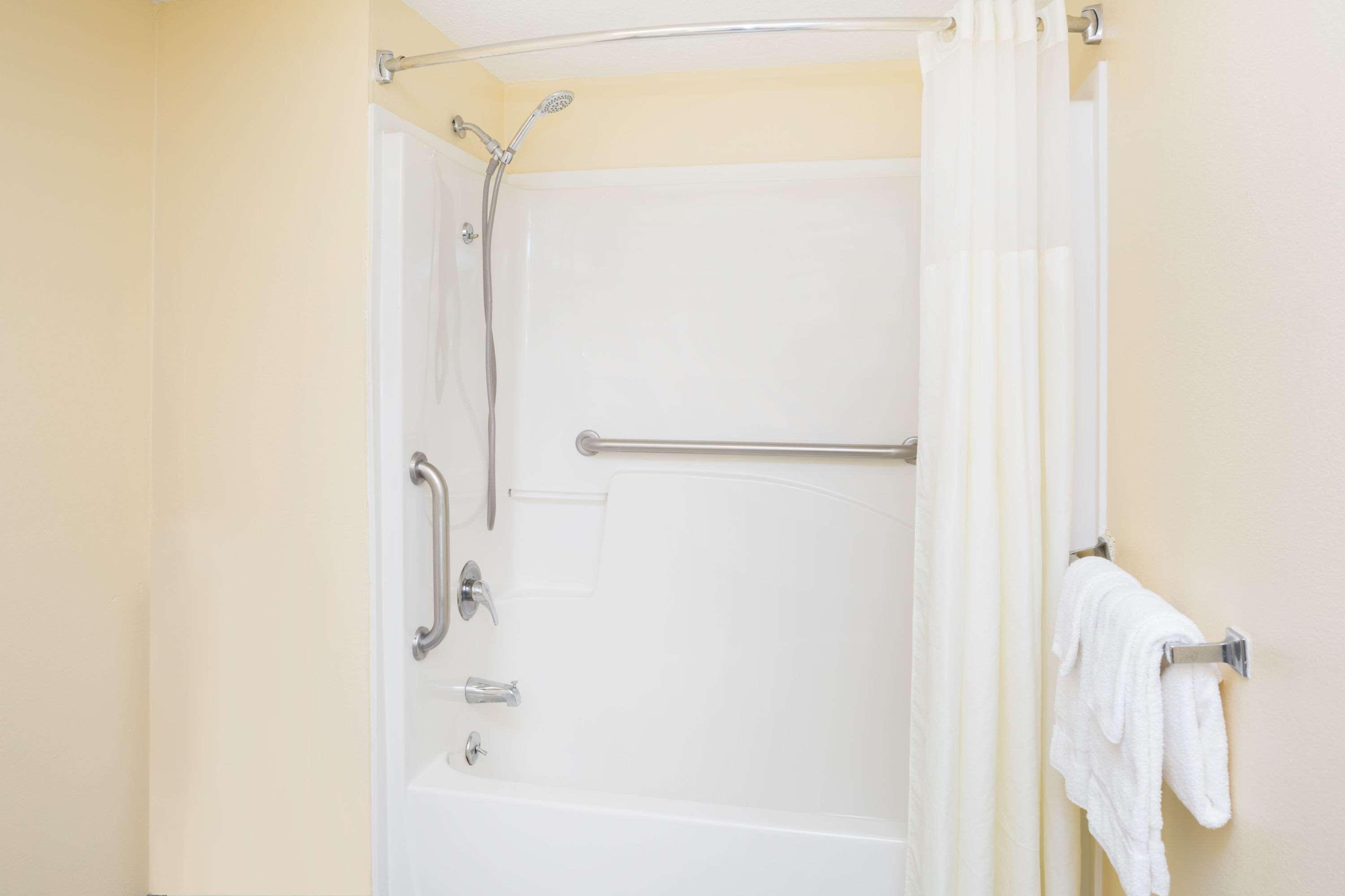 Days Inn By Wyndham Enterprise Bagian luar foto