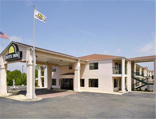 Days Inn By Wyndham Enterprise Bagian luar foto